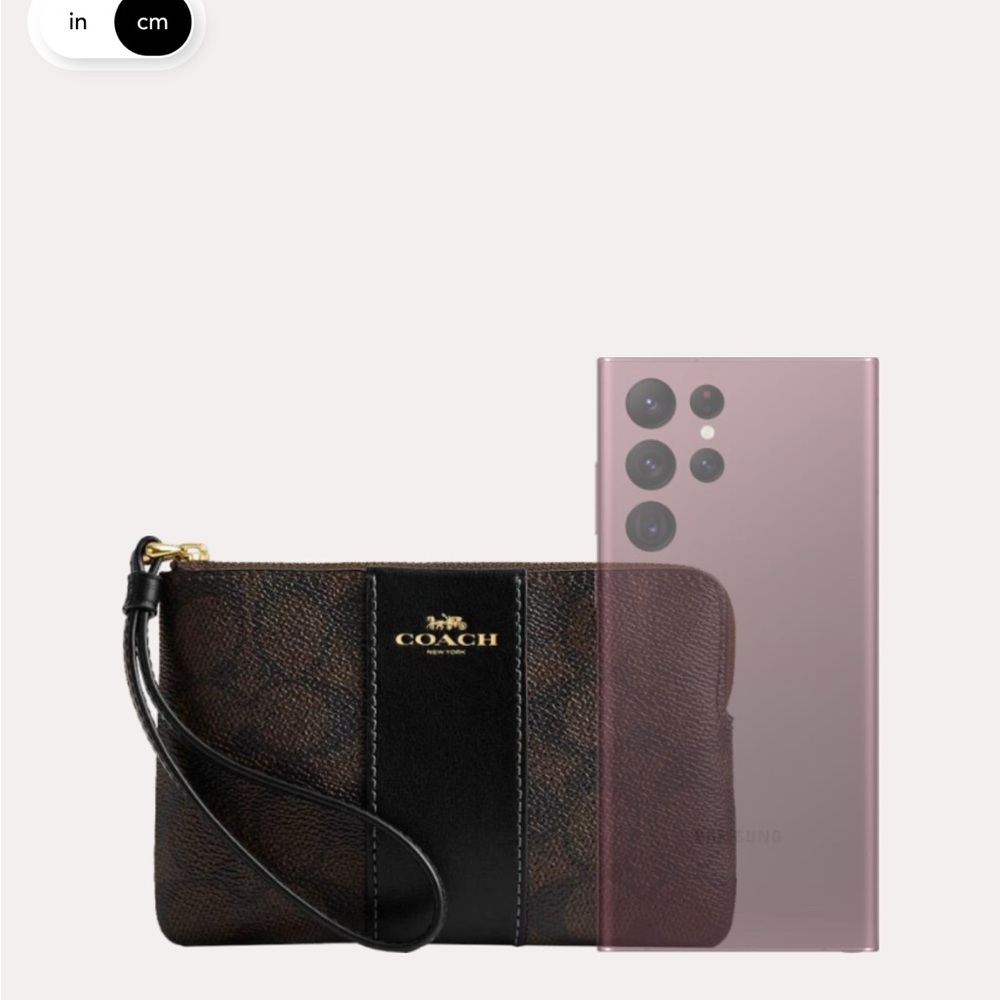 Coach wristlet letter signa corner zip
: Length: 6.25"
Height: 4.0"
Width: 0.5" - Picture 5 of 6
